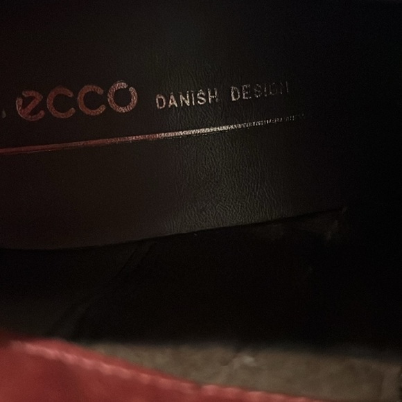 Ecco HYDRO MAX Suede Ankle Boots - Picture 9 of 10